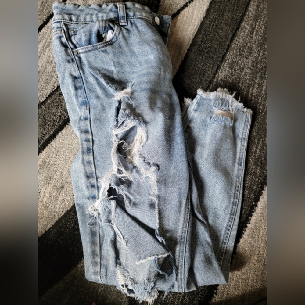 Tinseltown destroyed jeans